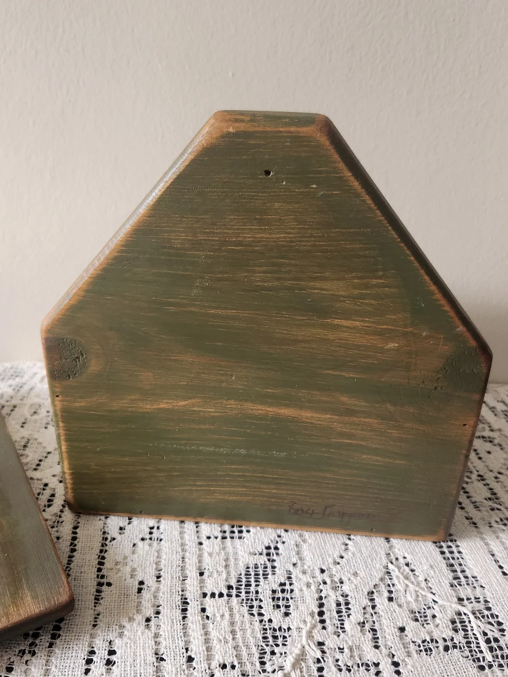 Farmhouse Hand-Painted Rustic Apple Wall Shelf Box - Green and Red